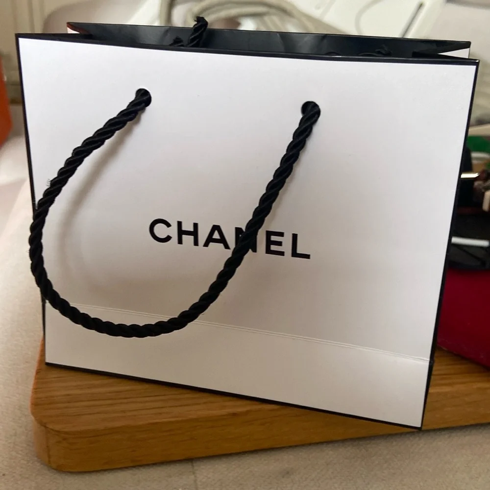 -  New Chanel small shopping paper bag 11,5x9,75x4,80”